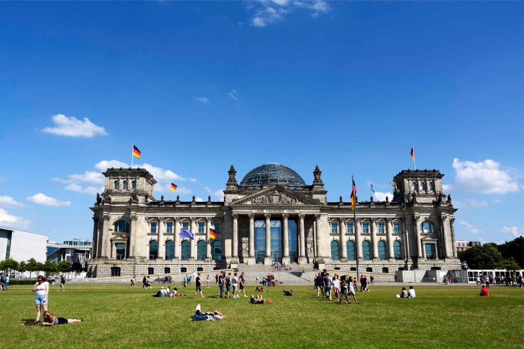 (E) Paseamos por algunos de los lugares más icónicos de una gran capital mundial:&nbsp;Berlín