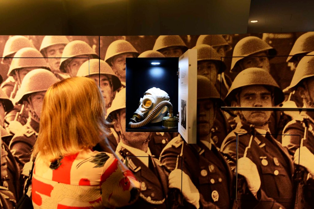 (E) ¿Cómo era la vida en Berlín&nbsp;Oriental?