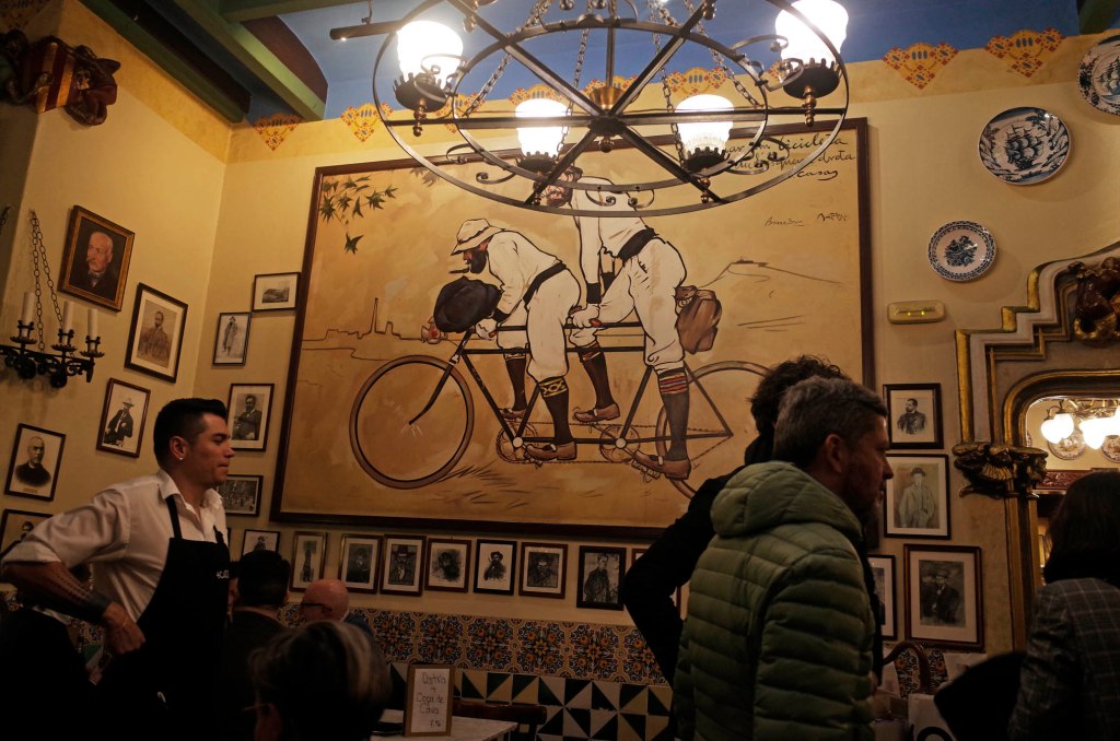 (L+) «Els Quatre Gats», un clásico modernista, bohemio y frecuentado por artistas como Picasso, Rusiñol o&nbsp;Gaudí