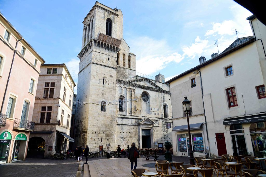 (E) Nimes, mucho más que su espectacular y conocidísimo anfiteatro romano