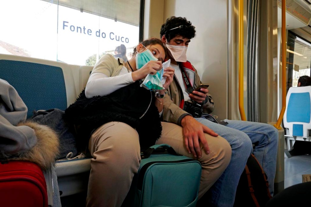 (L) Oporto, una visita marcada por el&nbsp;coronavirus