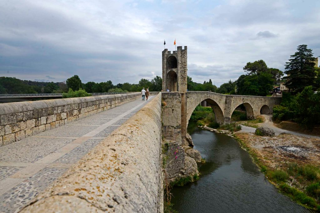 Besalú: ‘el pueblo del&nbsp;puente’