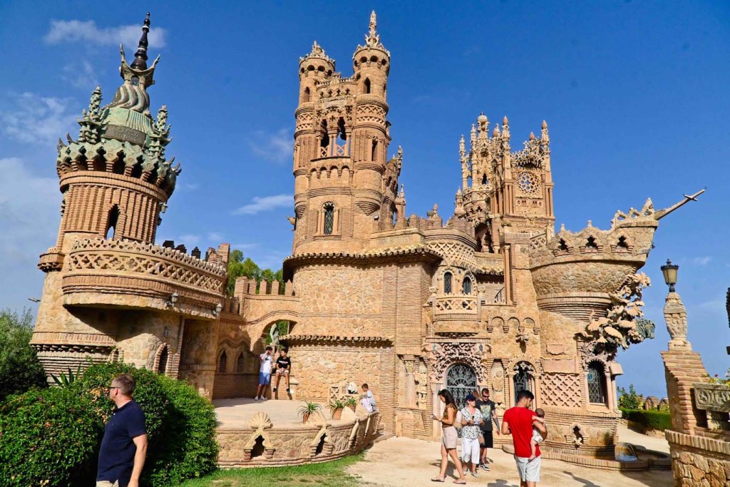(L) Benalmádena, su Marina y el particular homenaje a Colón y el descubrimiento de América