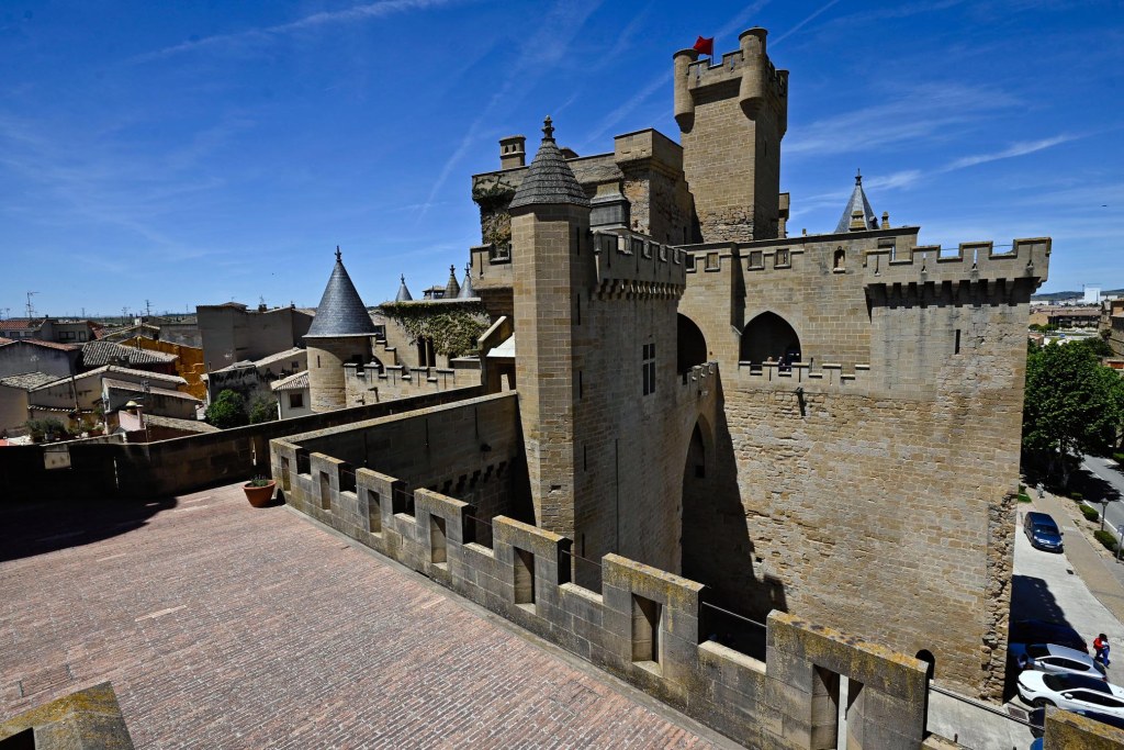 (L) Olite, el pueblo navarro del&nbsp;castillo