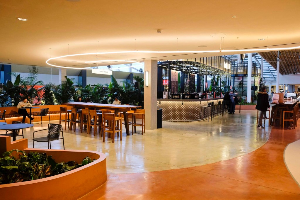 Time Out Market, buena y diversa propuesta gastronómica con vistas al mar en Barcelona