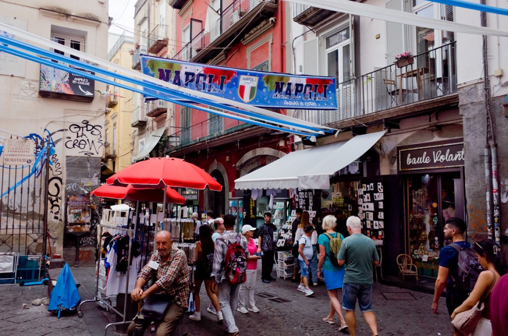 (T) Nápoles y la magia del Vesubio, Mediterráneo y Maradona